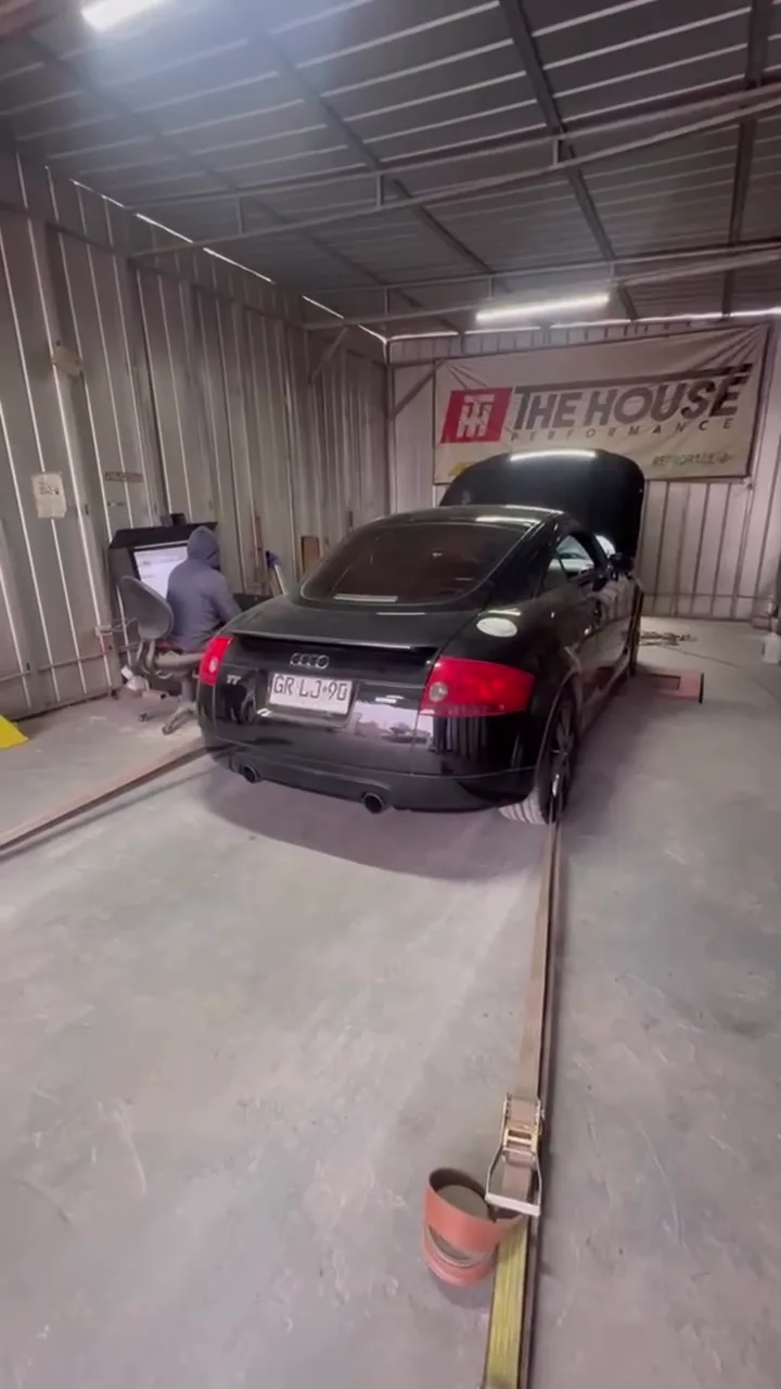 Audi TT MK1 de Mecánica 17 en banco de potencia